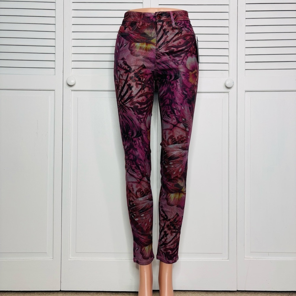 New GUESS 1981 Printed Skinny Jeans Size 25